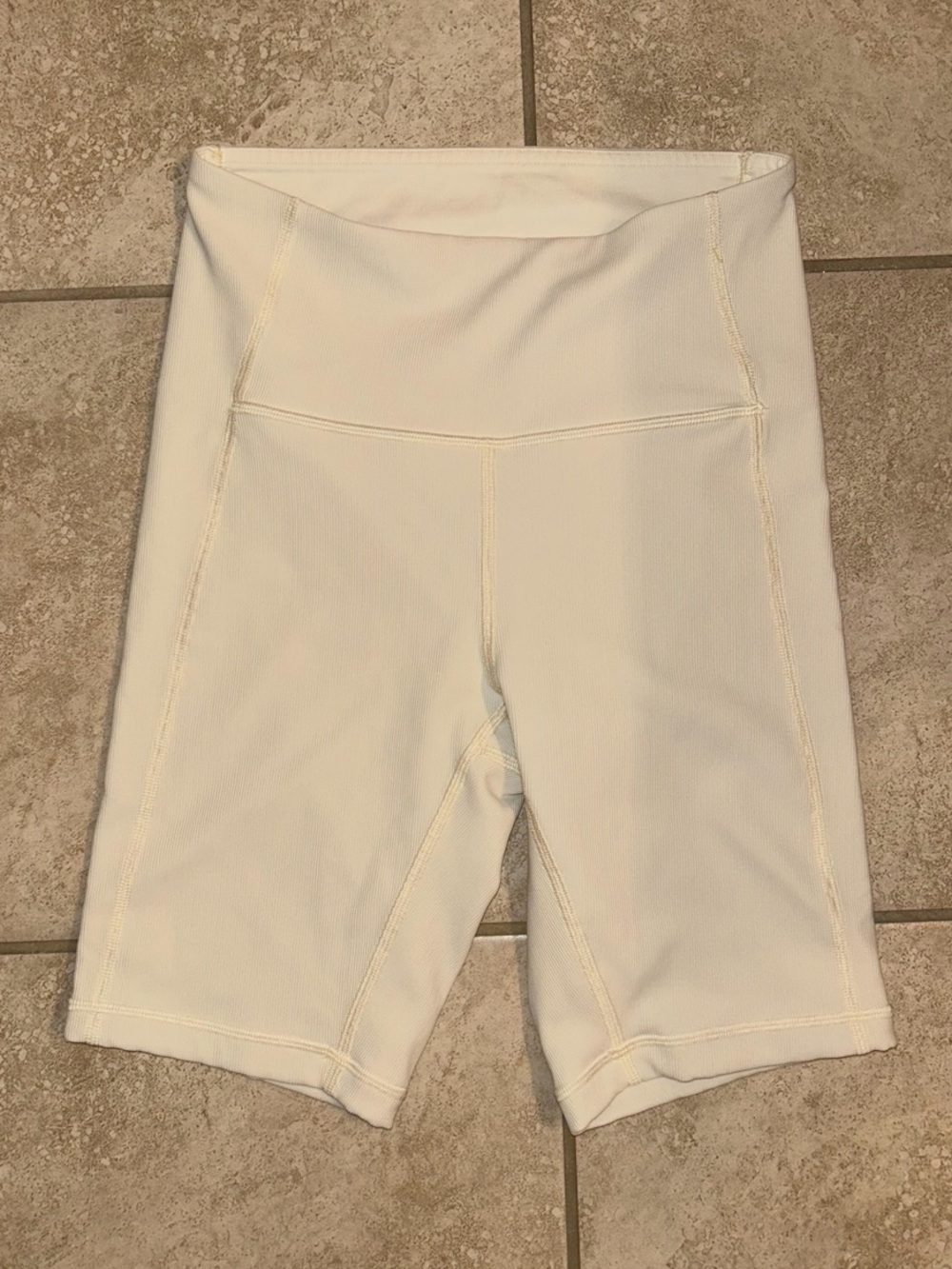 Lululemon Ribbed High-Rise Short - Picture 3 of 6